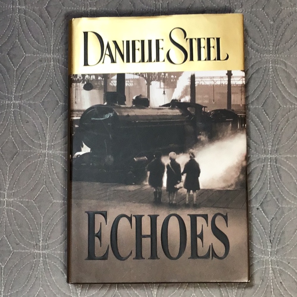 Danielle Steele “Echoes” in EUC